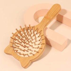 Cepillo de Pelo de Bambú con Logotipo Personalizado - Masajeador de Cuero Cabelludo con Cerdas Naturales y Mango de Madera Ecológico para Todo Tipo de Cabello, Cuidado Diario - Product Image 6