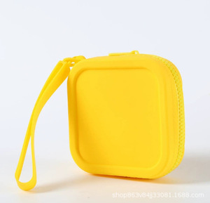 Monedero de silicona cuadrado ligero y personalizado, mini bolsa para auriculares con cremallera, ideal para viajes y compras. - Product Image 6