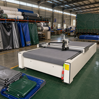 Machine de découpe CNC pour bâches en PVC avec couteau oscillant pour tentes, couvertures, auvents et tissus industriels