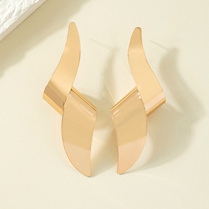 Kaimei 2022 orecchino vendita calda grandi orecchini geometrici intrecciati donne femminili orecchini placcati oro a spirale placcati oro 18 carati donne - Product Image 2