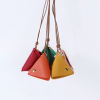 Porte-monnaie triangulaire avec sangle, pochette à monnaie en forme de pyramide, sac à monnaie avec breloque pompon