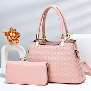 2022 <span class=keywords><strong>tendance</strong></span> en gros luxe dames parti <span class=keywords><strong>sac</strong></span> <span class=keywords><strong>à</strong></span> bandoulière ensemble grande capacité <span class=keywords><strong>pas</strong></span> <span class=keywords><strong>cher</strong></span> sacs <span class=keywords><strong>à</strong></span> <span class=keywords><strong>main</strong></span> de haute qualité - Product Image 4