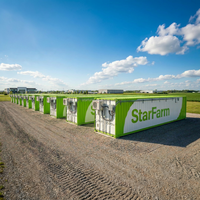 Système de culture hydroponique en conteneur modulaire avec contrôle climatique automatisé pour la culture de chou frisé, tatsoi, arugula et autres légumes-feuilles.