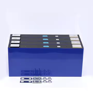 Cellule de batterie au lithium prismatique 3.2V 200Ah à décharge profonde pour système solaire et stockage d'énergie - Product Image 2