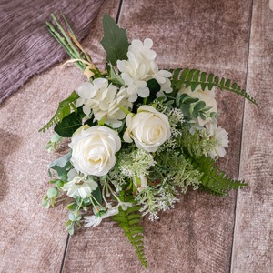 Ramo de Rosas Artificiales CallaFloral Blancas de 12 Pulgadas para Decoración del Hogar y Bodas - Product Image 3