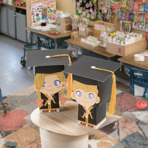 可愛い女の子と男の子の帽子形の甘いキャンディーペーパーボックス卒業テーマパーティー好意ギフト包装紙箱