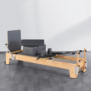 Lit de Pilates Commercial Professionnel Durable et Écologique en Bois d'Érable, Logo Personnalisable, Lit de Santé Réglable Adapté - Product Image 3