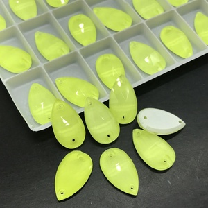 Nueva venta al por mayor neón coser <span class=keywords><strong>en</strong></span> diamantes de imitación coser <span class=keywords><strong>en</strong></span> cuentas Flatback Stones Drop para la ropa - Product Image 2