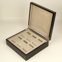 Boîte de présentation de montres en bois haute brillance personnalisée, 6 emplacements, insert en daim, charnière métallique pour l'emballage de marques de montres de luxe et la collection personnelle