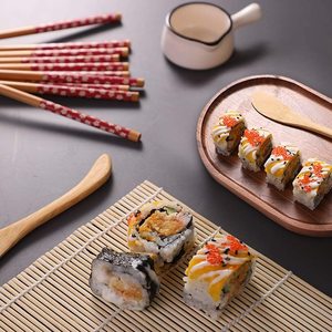 Máquina de rodillos para hacer <span class=keywords><strong>Sushi</strong></span> DIY de 10 piezas, alfombrilla de silicona para <span class=keywords><strong>Sushi</strong></span> y esparcidor de <span class=keywords><strong>Sushi</strong></span> para principiantes, herramientas de <span class=keywords><strong>Sushi</strong></span> caseras - Product Image 1