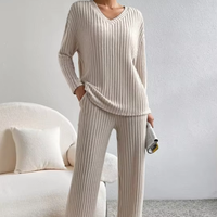 Nouvel ensemble tricoté décontracté pour femme, coupe droite, col en V, avec pantalon ample, collection automne 2026