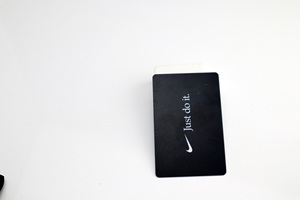 Carte de visite en métal personnalisée, finition noire, NFC, étanche, 13,56 MHz, emballage cadeau pour agent <span class=keywords><strong>immobilier</strong></span>, vente en gros, fournisseur en vrac - Product Image 6
