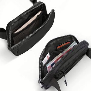 Sac bandoulière élégant et fonctionnel pour les voyages mains libres, usage quotidien, sac à dos imperméable avec plusieurs poches - Product Image 2