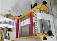 Machine d'étiquetage manuelle semi-automatique simple pour bouteilles en verre rondes en plastique, petite machine d'étiquetage d'autocollants
