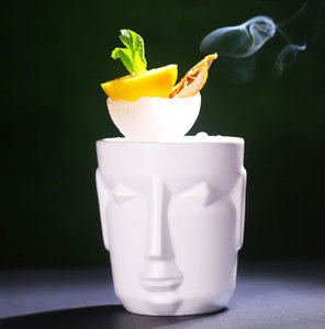 Tazas Tiki de cerámica pintadas a mano con acabado antiguo, estatua de bruja personalizada, fabricante de tazas Tiki OEM - Product Image 6