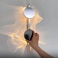 Lampe murale LED moderne et simple, rotative, à effet ondulé, pour salon, salle de séjour, escalier, couloir, personnalisable, inspectée par le contrôle qualité