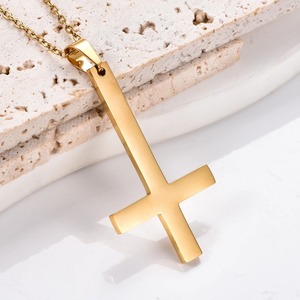 Collier unisexe en acier inoxydable couleur argent/noir, 1 pièce, avec pendentif croix inversée, bijou de mode religieux - Product Image 5
