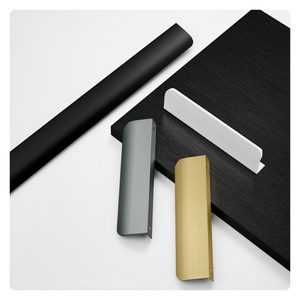 มือจับประตูตู้ตู้เสื้อผ้าอลูมิเนียมบานเลื่อนได้พื้นที่โค้งที่มองไม่เห็นหัวเข็มขัดแบบซ่อนได้อย่างดีที่สุด - Product Image 2