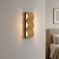 Applique murale LED géométrique moderne en fer et bois pour salon, chambre à coucher, ou éclairage mural LED pour couloir d'hôtel