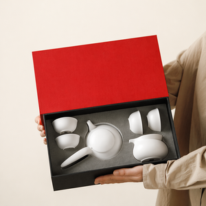 Set da Tè Kung Fu in Ceramica di Alta Qualità con Design Elegante, Teiera e 4 <span class=keywords><strong>Tazze</strong></span>, Coppa della Giustizia, Porcellana Cinese per Tè del Pomeriggio - Product Image 2