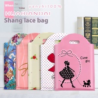 Sac en plastique recyclable épaissi en gros, design à quatre doigts, sac de magasinage pour magasin de vêtements, sac cadeau, impression tendance, résistant à la chaleur