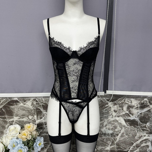 Set di Lingerie Elegante Willowy per Donna, Corsetto in Pizzo con Perizoma e Calze, 3 Pezzi, Intimo Sensuale - Product Image 6