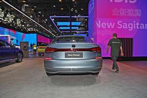 2024 vendita calda <span class=keywords><strong>auto</strong></span> usate VW Volkswagen <span class=keywords><strong>Passat</strong></span> 2023 280TSI sconto Vw <span class=keywords><strong>passat</strong></span> <span class=keywords><strong>auto</strong></span> a benzina premium versione a buon mercato <span class=keywords><strong>auto</strong></span> per adulti - Product Image 4