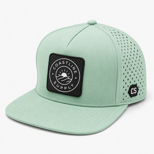 Casquette de golf réglable OEM ODM avec trous découpés au laser, logo personnalisé en PVC, casquette snapback perforée imperméable - Product Image 1