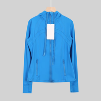 Veste de yoga à capuche pour femme, veste d'entraînement ajustée à fermeture éclair intégrale, veste de sport à séchage rapide avec trous pour les pouces pour le Pilates, la course à pied et l'entraînement