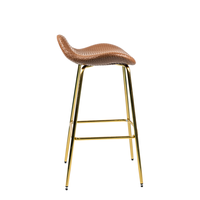 Tabouret de bar moderne en similicuir tressé avec assise en forme de coquille, pieds en métal doré poli et repose-pieds, pour la maison, la cuisine ou le comptoir de bar