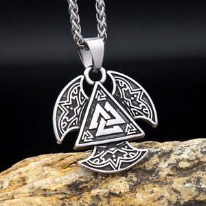 Yunnique Collar con colgante de acero inoxidable Viking Pirate, diseño geométrico, regalo de joyería para hombre - Product Image 3