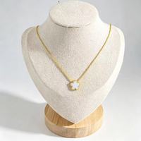Colliers Rinhoo à fleurs dorées à cinq feuilles de trèfle pour femmes, en acier inoxydable 316L, plaqué or 18K, collier pour soirée, mode, usage quotidien, bijoux, cadeau
