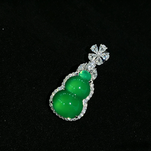 FYXL1314T 925 Silver Zircon Gold-Plated Simple Versatile Small Gourd Pendant for Party Occasion - Product Image 2