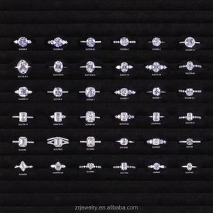 Anello di Fidanzamento in Argento 925 Placcato Oro 18K con Diamante Moissanite VVS Rotondo Ovale - Product Image 5