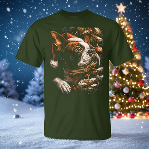 T-shirt de Noël pour chien Boston Terrier avec chapeau de Père Noël, idéal pour l'hiver et les paysages enneigés - Product Image 3