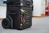Nouvelle machine de nettoyage laser automatique empilable de qualité industrielle 300W pour usage extérieur intensif, élimine la rouille et la peinture sur le métal/l'aluminium