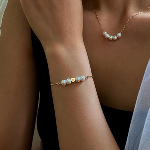 Collana Trendy in Argento Sterling con Ciondolo a Lettera Barocca e Perla Ovale, con Catena a Maglie per Donne e Bambini - Product Image 2