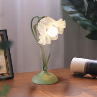 Lampe de table de chambre à coucher en forme de fleur de décoration de mariage romantique et chaleureuse de style européen