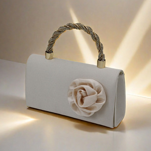 Sacs à main pour femmes en gros, nouvelle collection, style européen et américain, sacs à bandoulière élégants coréens avec chaîne, pochette de soirée - Product Image 1