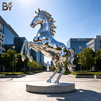 Statue de cheval en acier inoxydable personnalisée, surface miroir, cheval volant, statue d'animal pour la décoration de parcs et de jardins en plein air