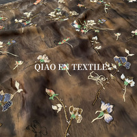 Tissu satiné imprimé rétro, motif papillon coloré, broderie de perles, matière en soie pour robe de soirée femme