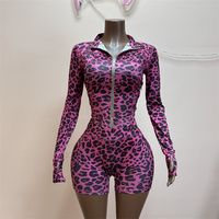 Ensemble de sport deux pièces imprimé léopard pour femme : haut court zippé à manches longues et short cycliste taille haute – Tenue tendance assortie