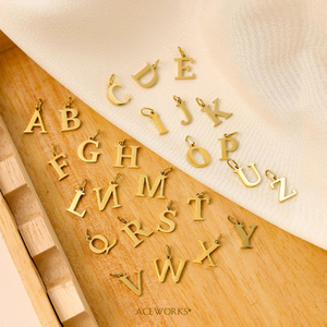 Abalorios con Letras del Alfabeto |   Colgante de Acero Inoxidable Chapado en Oro PVD de 18K con Inicial para Creación de Joyería DIY |   Duradero e Hipoalergénico - Product Image 2