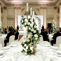 Nouvelle conception de chemin de table en fleurs artificielles en soie, réaliste, pour centre de table de mariage, décoration pour porte-bougie