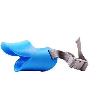 ตะกร้อครอบปากสุนัขแบบกันกัด รุ่นพลาสติก ขนาดเล็ก สำหรับฝึกสุนัข - Product Image 5