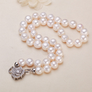 Collar de Perlas de Agua Dulce Redondas con Hebilla de Rosa Clásica de Zhuji, Chapado en Cobre, para Mamá y Abuela, Joyería Elegante sin Semillas - Product Image 2