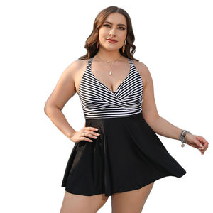 Magnifique ensemble tankini deux pièces multicolore grande taille pour femme, respirant, col rond, imprimé élégant, en stock - Product Image 1
