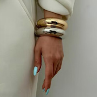 Bracelet jonc en métal lisse minimaliste punk ODM pour femmes, bracelet de poignet exagéré