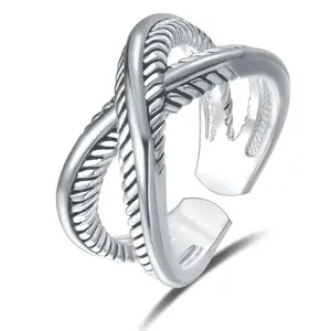 Groothandel Europese En Amerikaanse Titanium Staal Retro Kruis Ring Niche Personality Twist Open Roestvrijstalen Ring