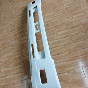 <span class=keywords><strong>Venta</strong></span> directa de fábrica de parachoques delantero de accesorios de camiones japoneses de alta calidad para Isuzu <span class=keywords><strong>FRR</strong></span> 2008 - Product Image 2